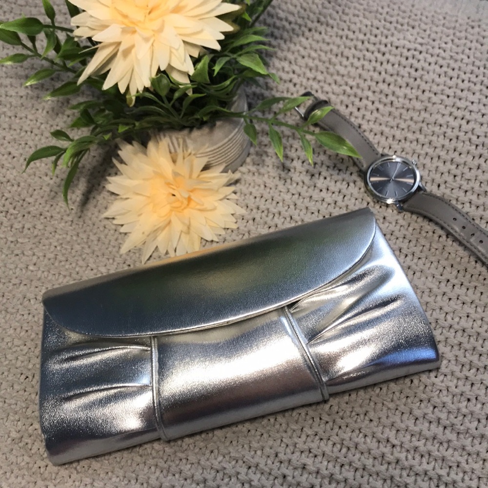 Silver clutch!